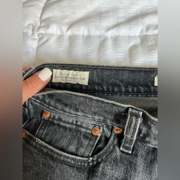 Levi’s Wedgie Straight Women’s Jeans. “Sunset Black” - Picture 7 of 9